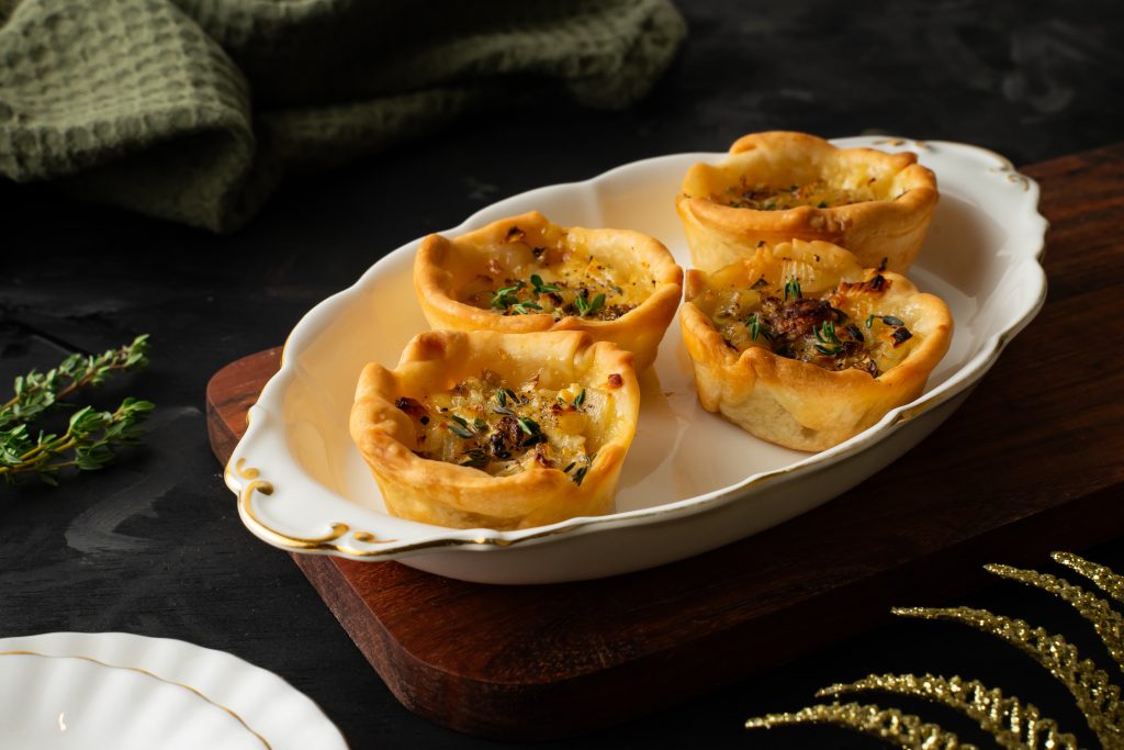 Witlof brie taartjes in bladerdeeg