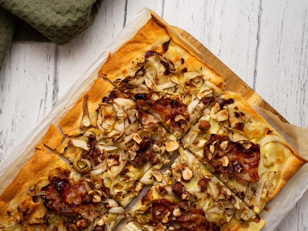 flammkuchen met spek en witlof